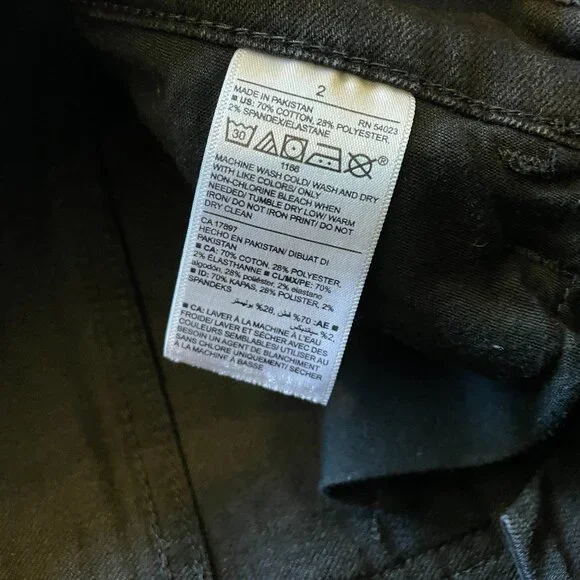 Old Navy Black Denim Shorts - Size 2 - Picture 3 of 5